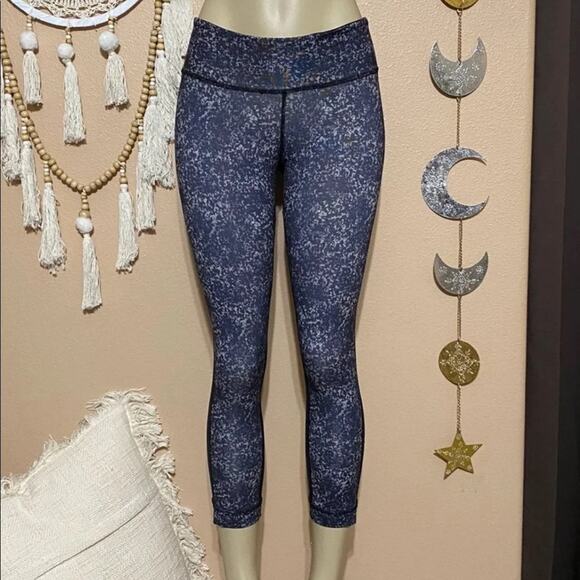 Lululemon leggings - Picture 1 of 9